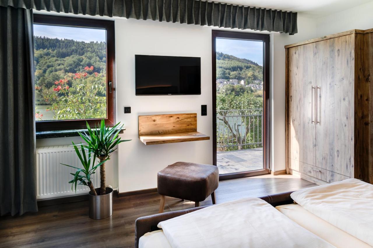 Hotel Garni "Cafe Im Hamm" Zell an der Mosel Exterior photo