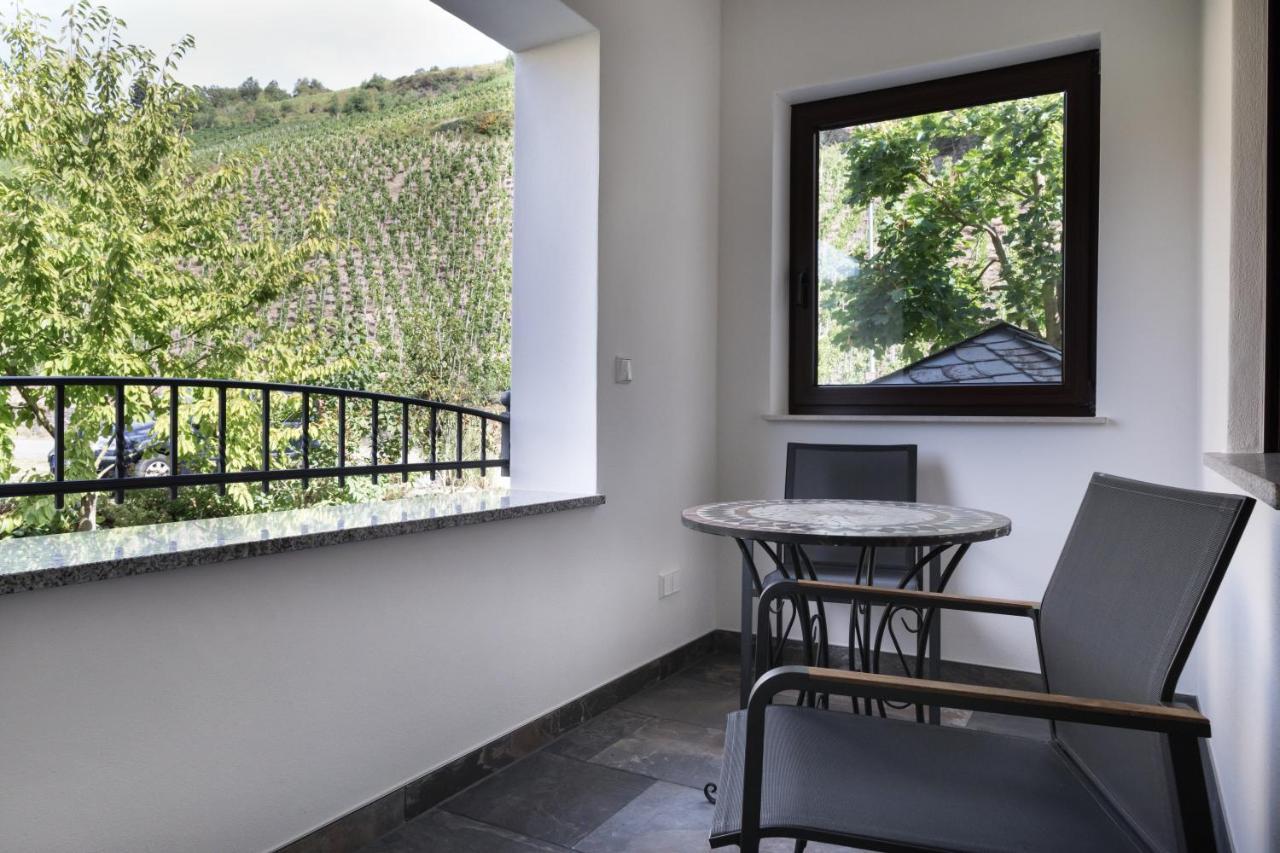 Hotel Garni "Cafe Im Hamm" Zell an der Mosel Exterior photo